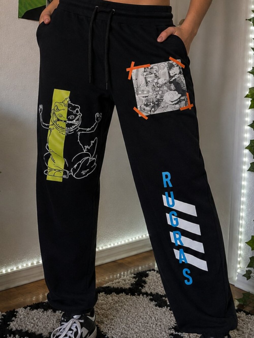 Nickelodeon Rugrats Reptar Graphic Jogger Sweatpants Black Size M